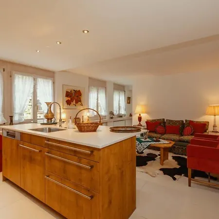 Center Luxury 3 * גשטאט